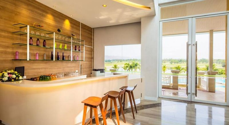 Pattana Golf Club & Resort Sriracha - Bar