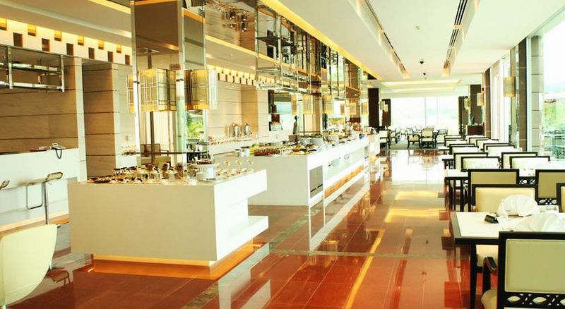 Pattana Golf Club & Resort Sriracha - Restoran