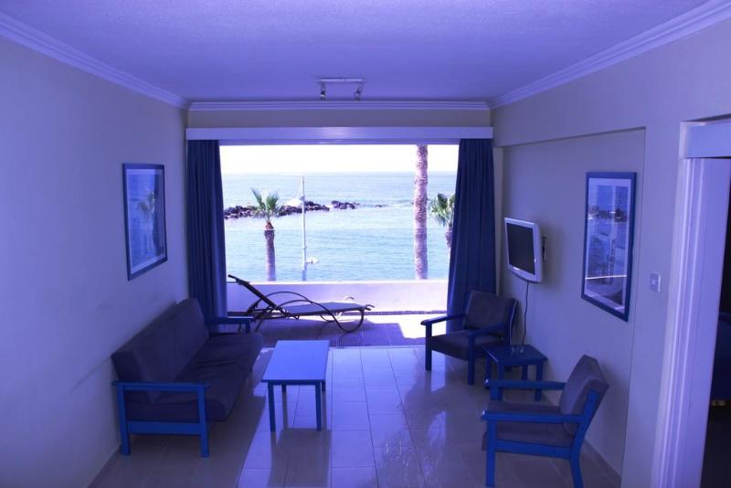 Paphinia SeaView Apartments - Genel