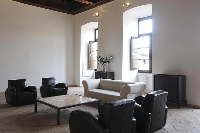 Palazzo Piccolomini - Lobi