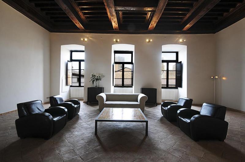 Palazzo Piccolomini - Lobi