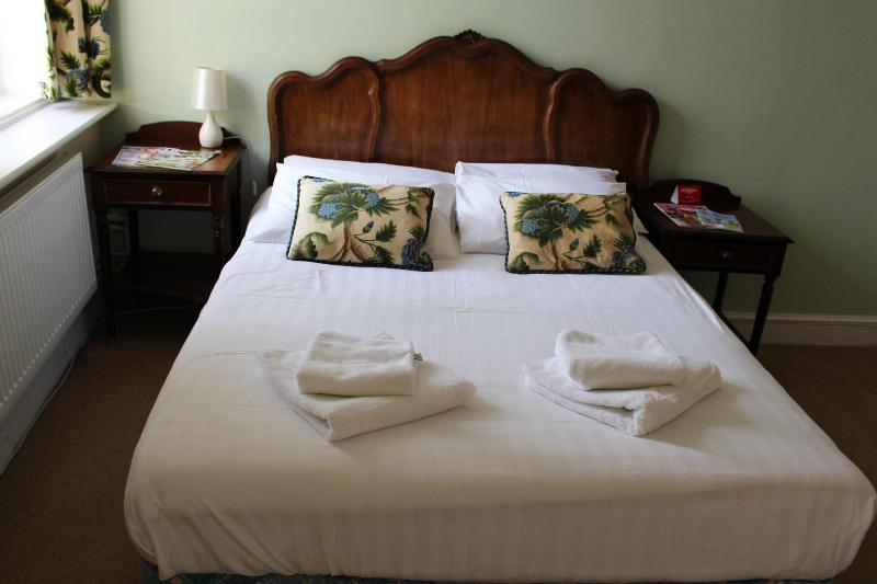 Falcon Hotel - Lobi