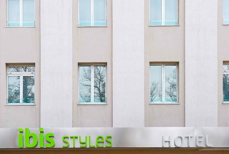 Hotel Toscanini - Genel