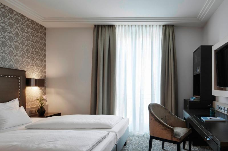 Hotel Toscanini - Oda