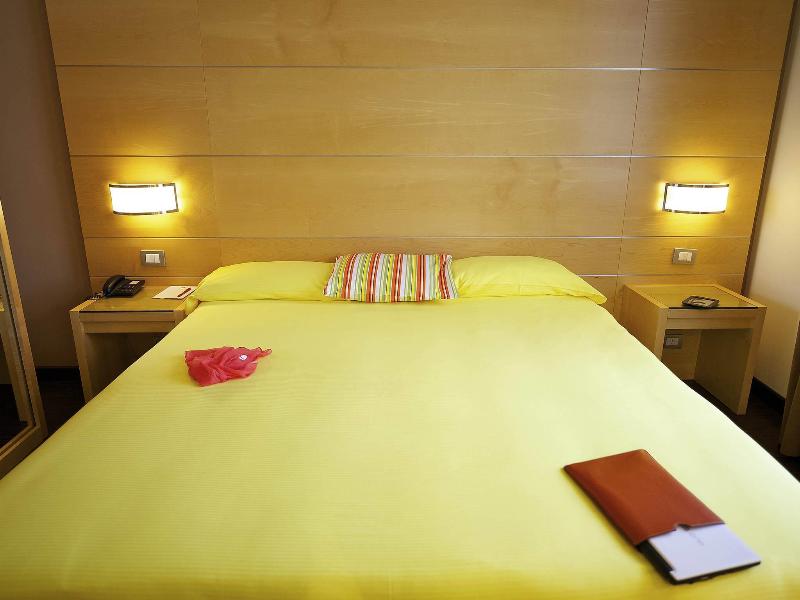 Hotel Toscanini - Oda