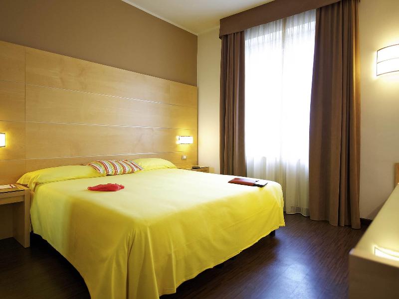 Hotel Toscanini - Oda