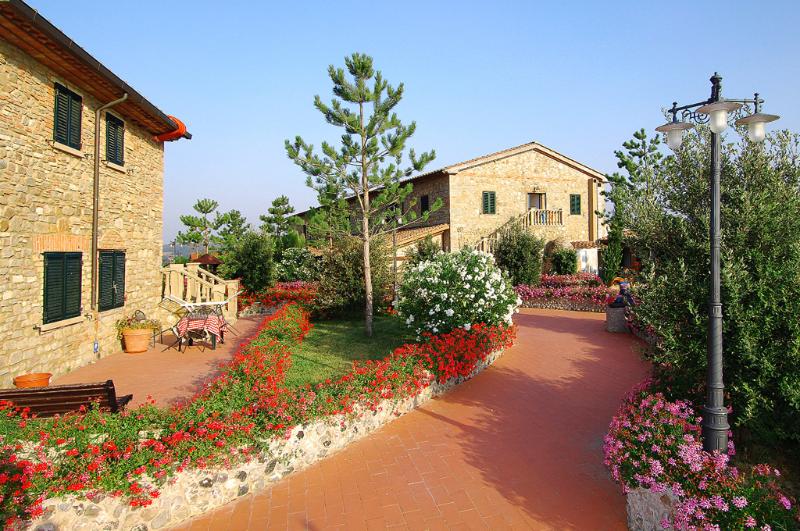 Fattoria Belvedere - Lobi