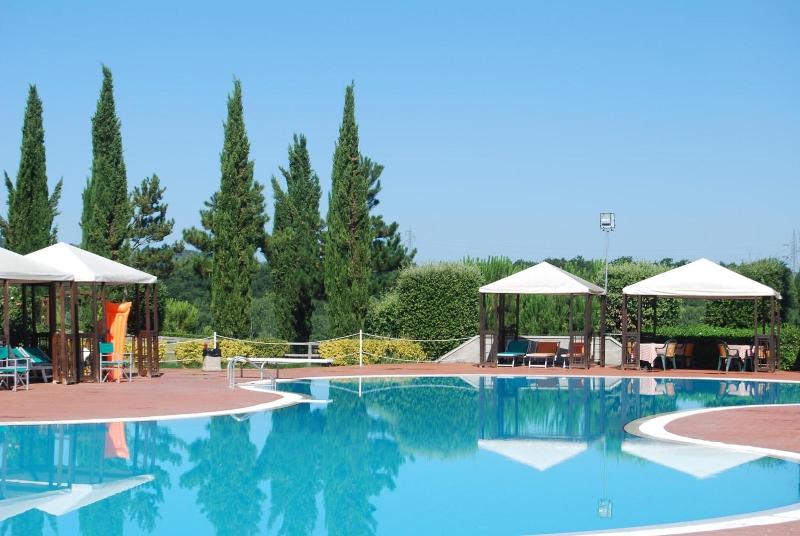 Fattoria Belvedere - Havuz
