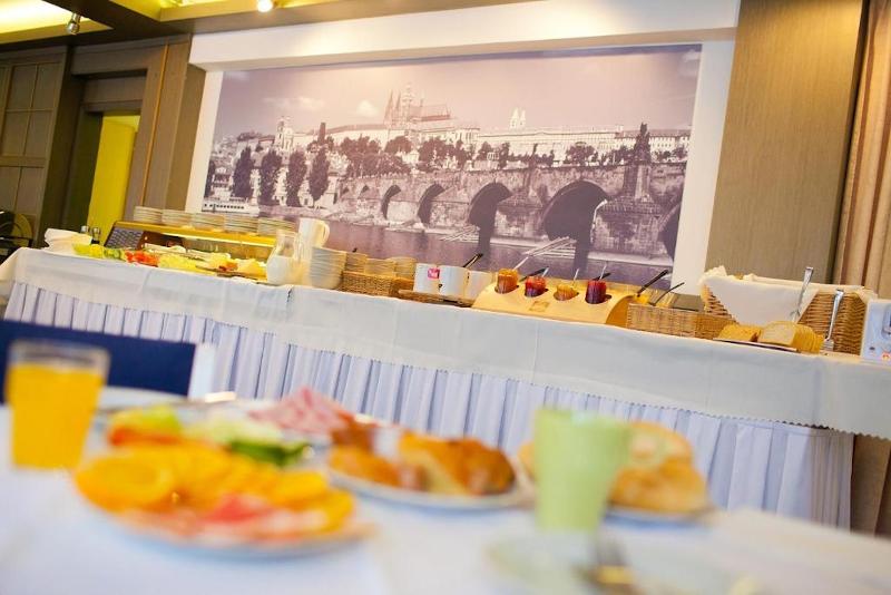 Charles Central - Restoran
