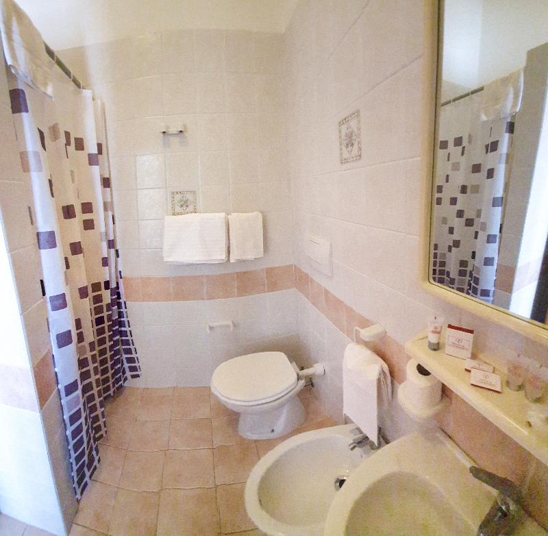 Bellavista Hotel & Restaurant - Oda