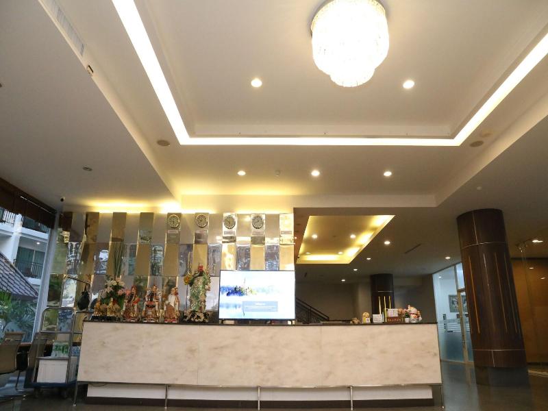 Crystal Palace Pattaya - Lobi