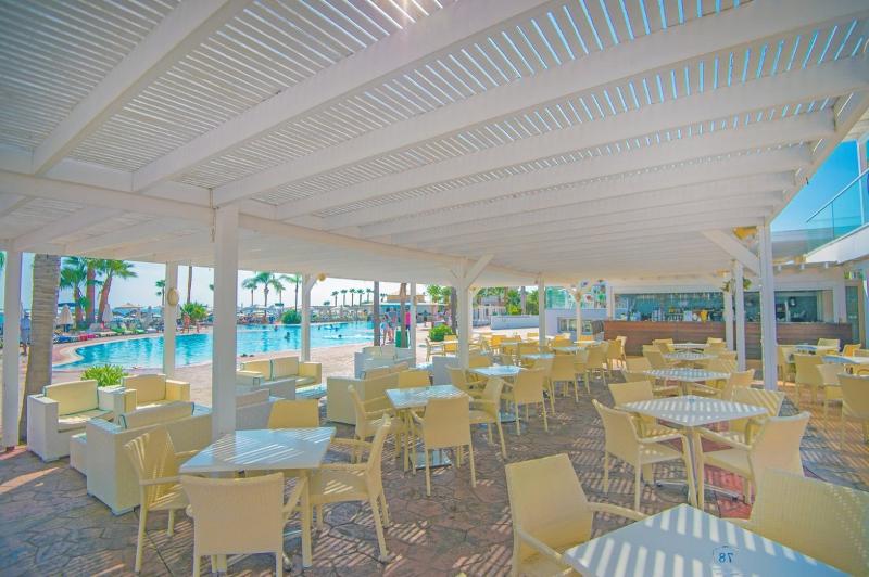 Marlita Beach Hotel Apartments - Bar