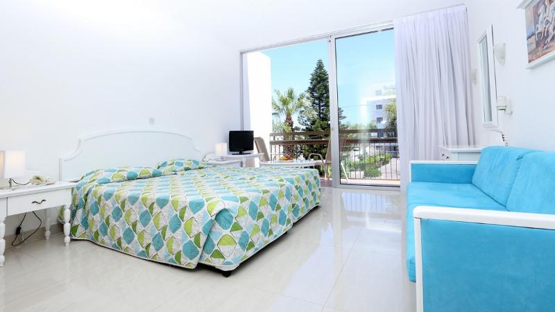 Marlita Beach Hotel Apartments - Oda