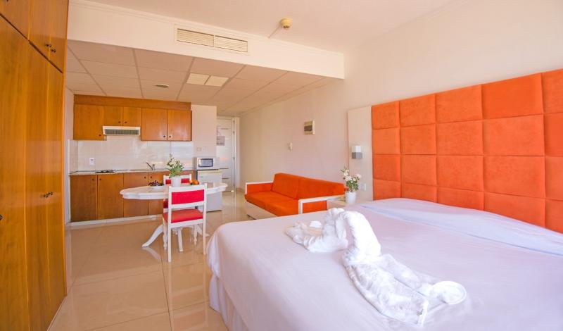 Marlita Beach Hotel Apartments - Oda