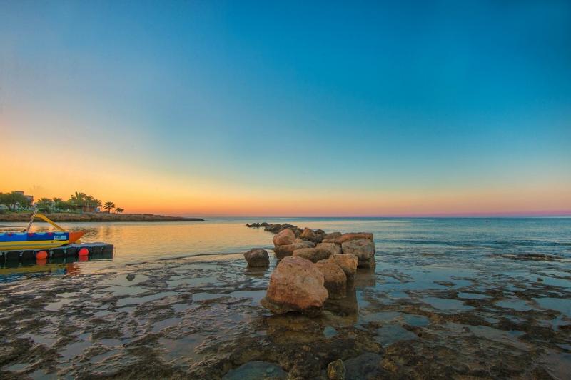 Marlita Beach Hotel Apartments - Plaj