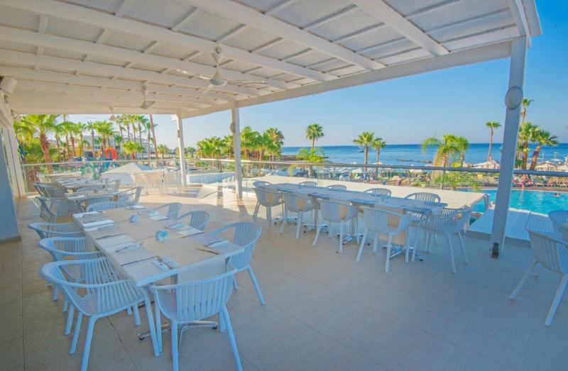 Marlita Beach Hotel Apartments - Teras