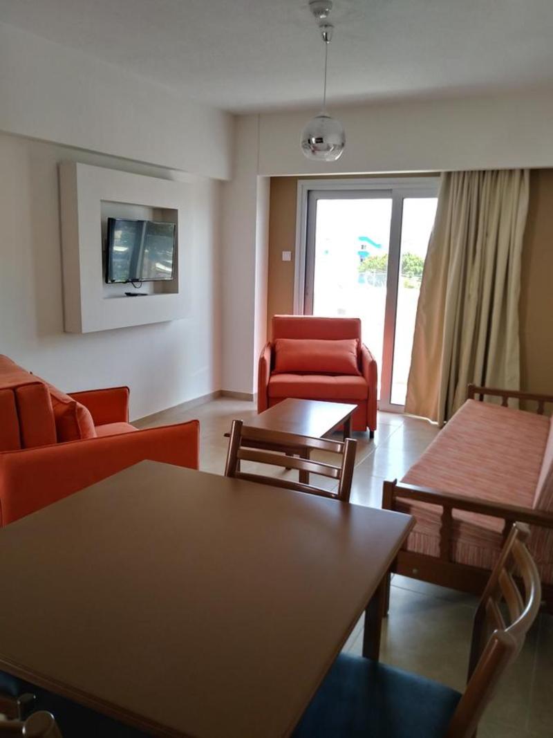 Livas Hotel Apartments - Oda