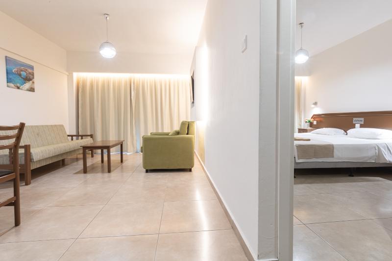 Livas Hotel Apartments - Oda