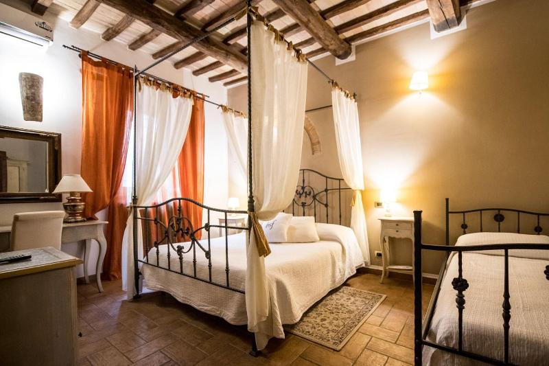 Borgo San Faustino - Lobi