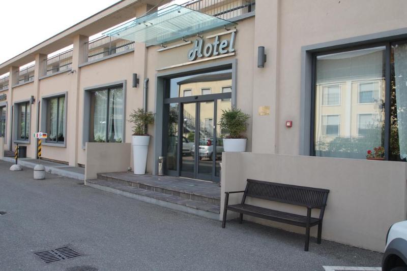 MH Hotel Piacenza Fiera - Genel