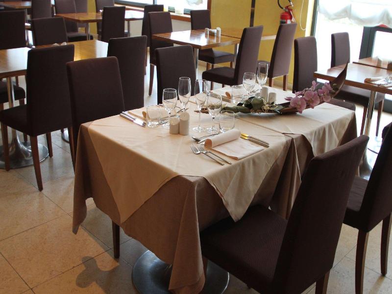 MH Hotel Piacenza Fiera - Restoran