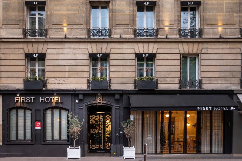 First Hotel Paris Tour Eiffel - Genel