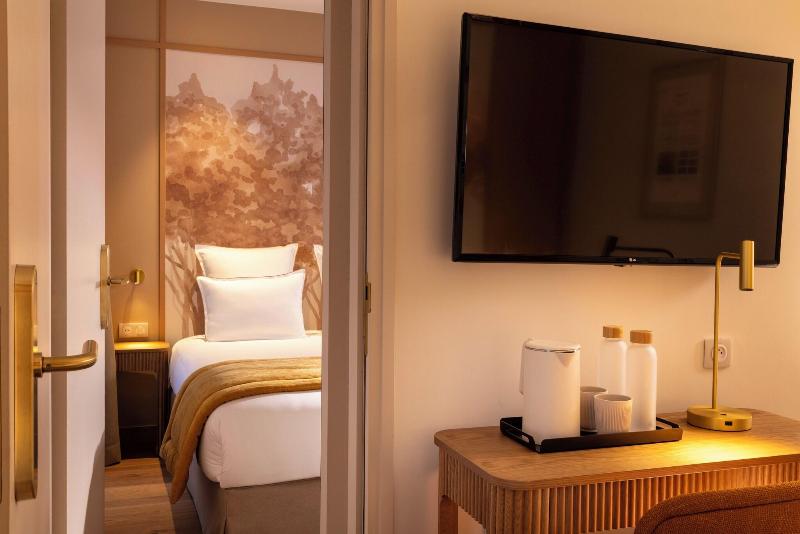 Hotel Le Cardinal - Oda