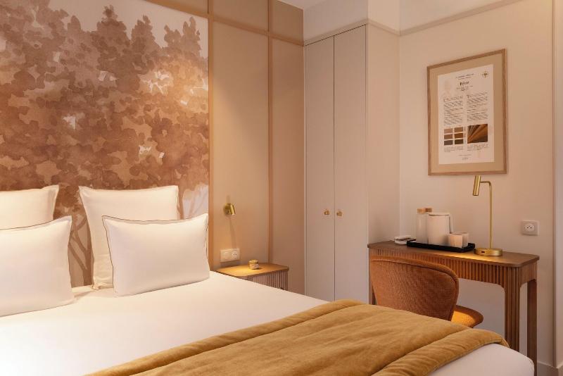 Hotel Le Cardinal - Oda