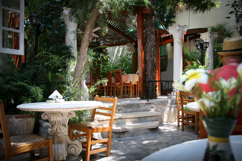 Kiniras Traditional House - Teras
