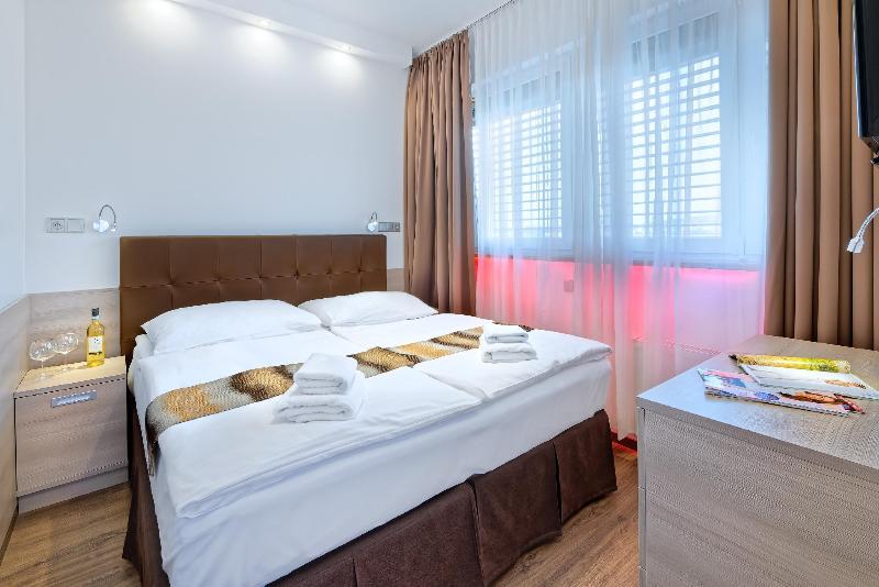 Hotel Aura - Genel