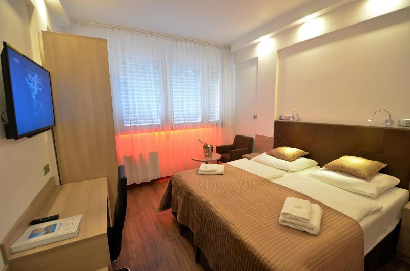 Hotel Aura - Oda
