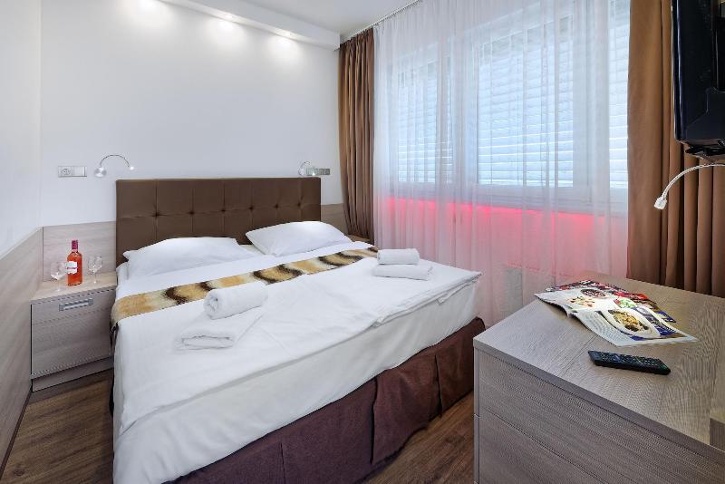 Hotel Aura - Oda