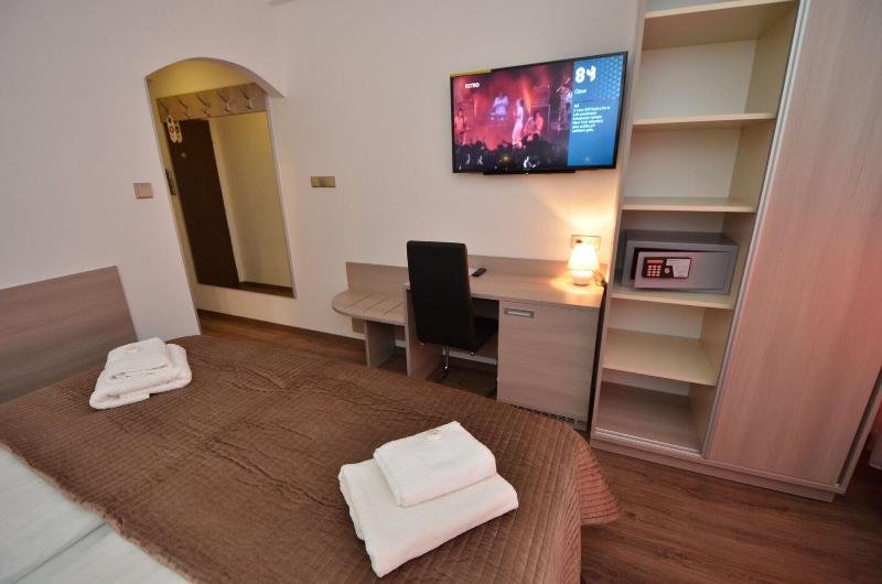 Hotel Aura - Oda