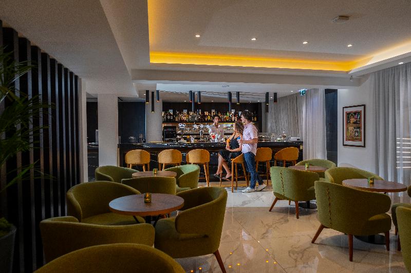 Leonardo Crystal Cove Hotel and Spa by the Sea - Bar