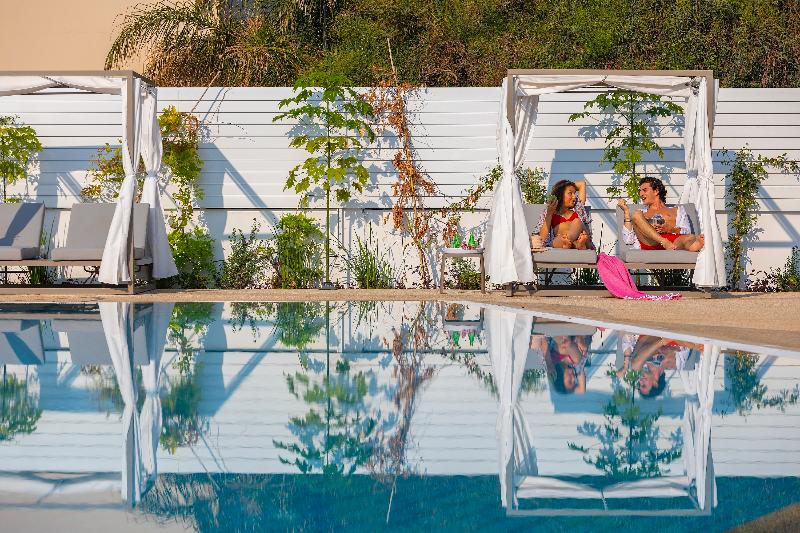 Leonardo Crystal Cove Hotel and Spa by the Sea - Genel