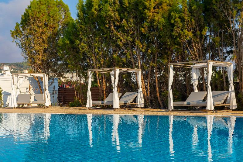 Leonardo Crystal Cove Hotel and Spa by the Sea - Genel