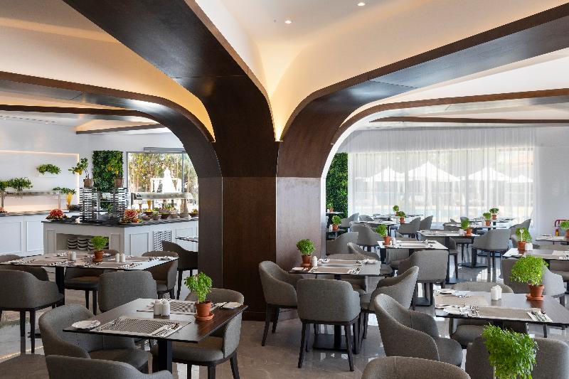 Leonardo Crystal Cove Hotel and Spa by the Sea - Restoran