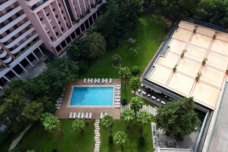 Marriott Hotel Lisbon - Havuz