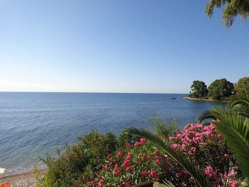 Grekis Hotel & Apartments