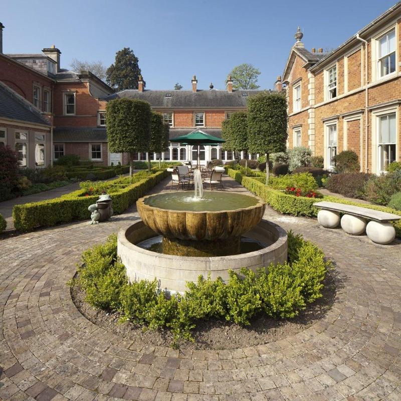 Kilworth House - Genel