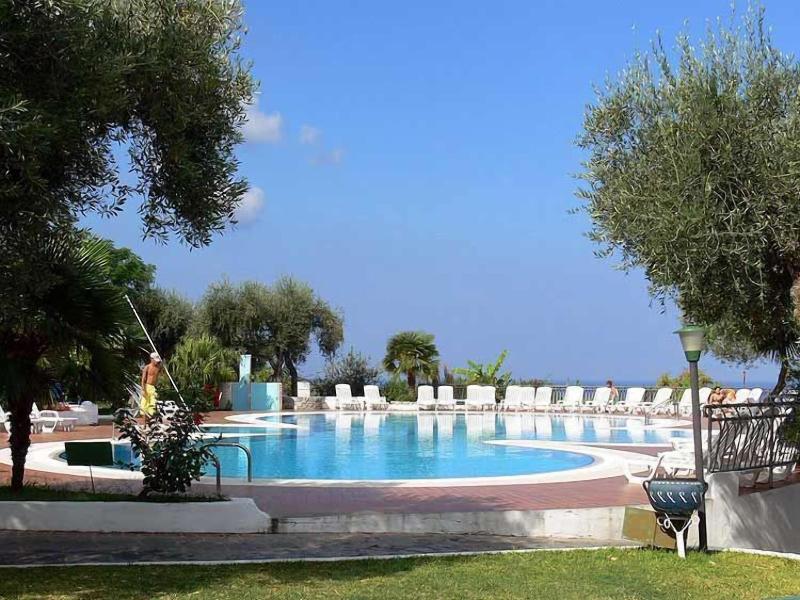 Villaggio La Pizzuta - Havuz