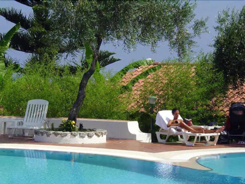 Villaggio La Pizzuta - Havuz