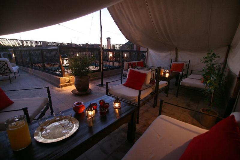 Riad Elixir - Genel