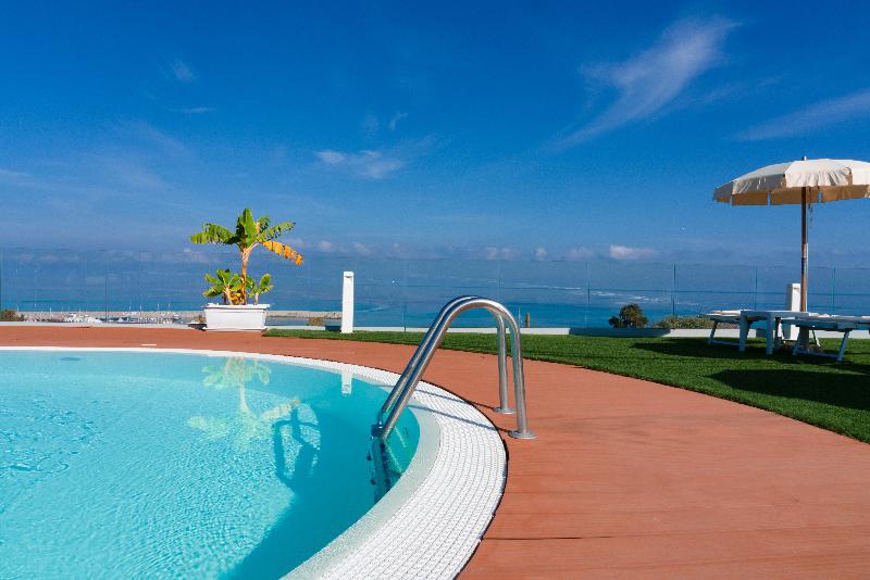 New Paradise - Teras