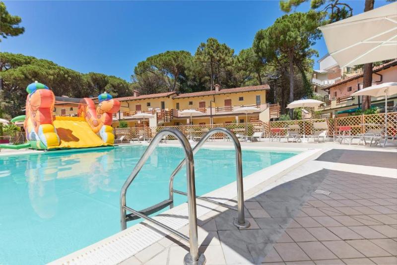Hotel & Residence Poggio dei Pini - Havuz