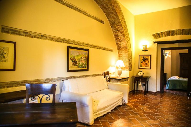 Le Collini Del Gelso - Oda
