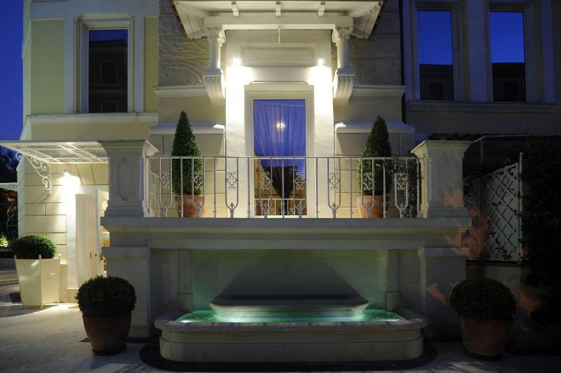 Villa Duse - Genel