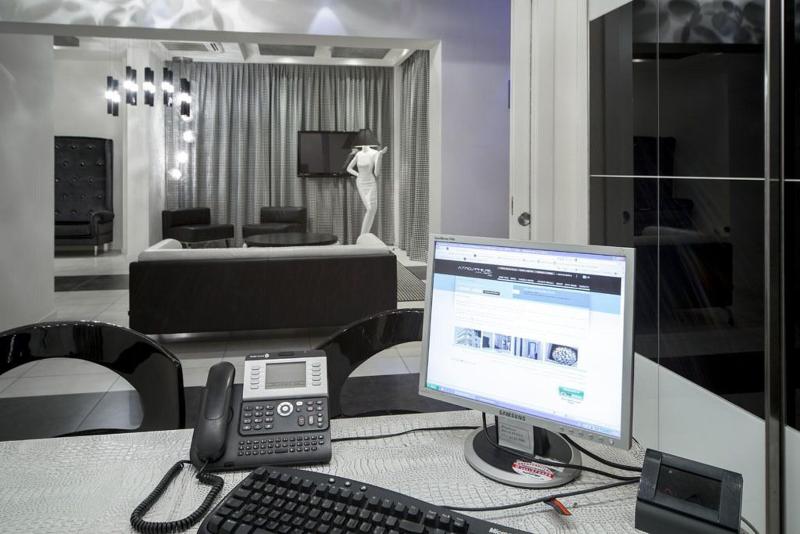 Atmosphere Suite Hotel - Lobi