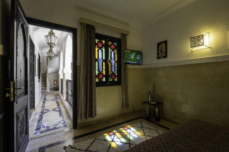 Riad Nesma - Oda