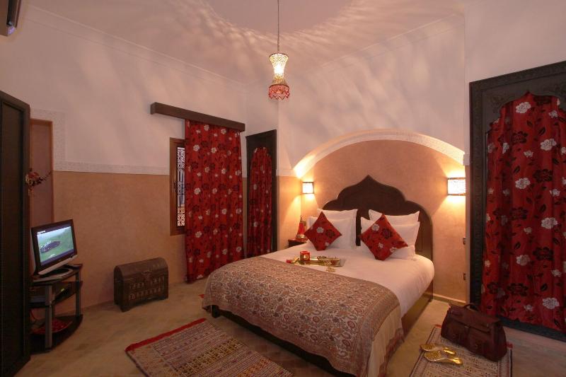 Riad Nesma - Oda